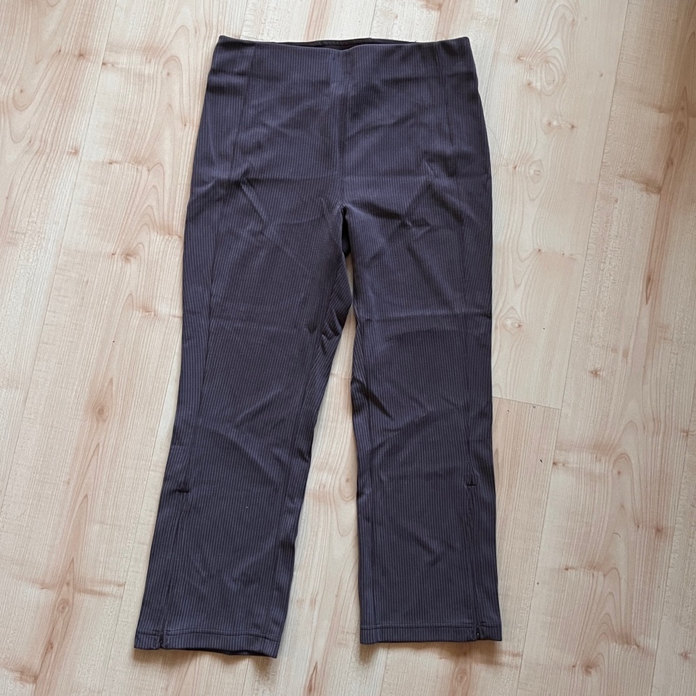 lululemon athletica Brown Ribbed Capri Pants